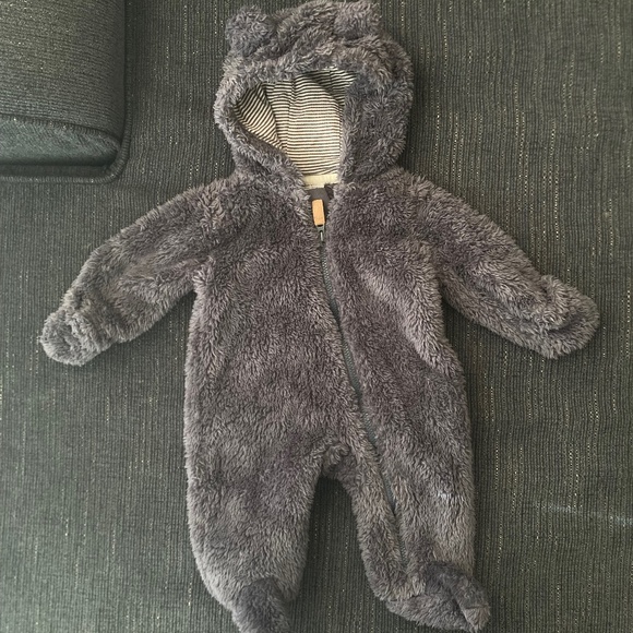 Carters one piece newborn - Picture 1 of 2